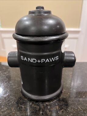 RARE Sand + Paws 12 oz Vanilla Sandalwood Odor Neutralizing Ceramic Candle